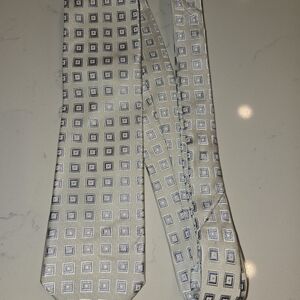 Ike Behar Blue and Silver Geometric Tie